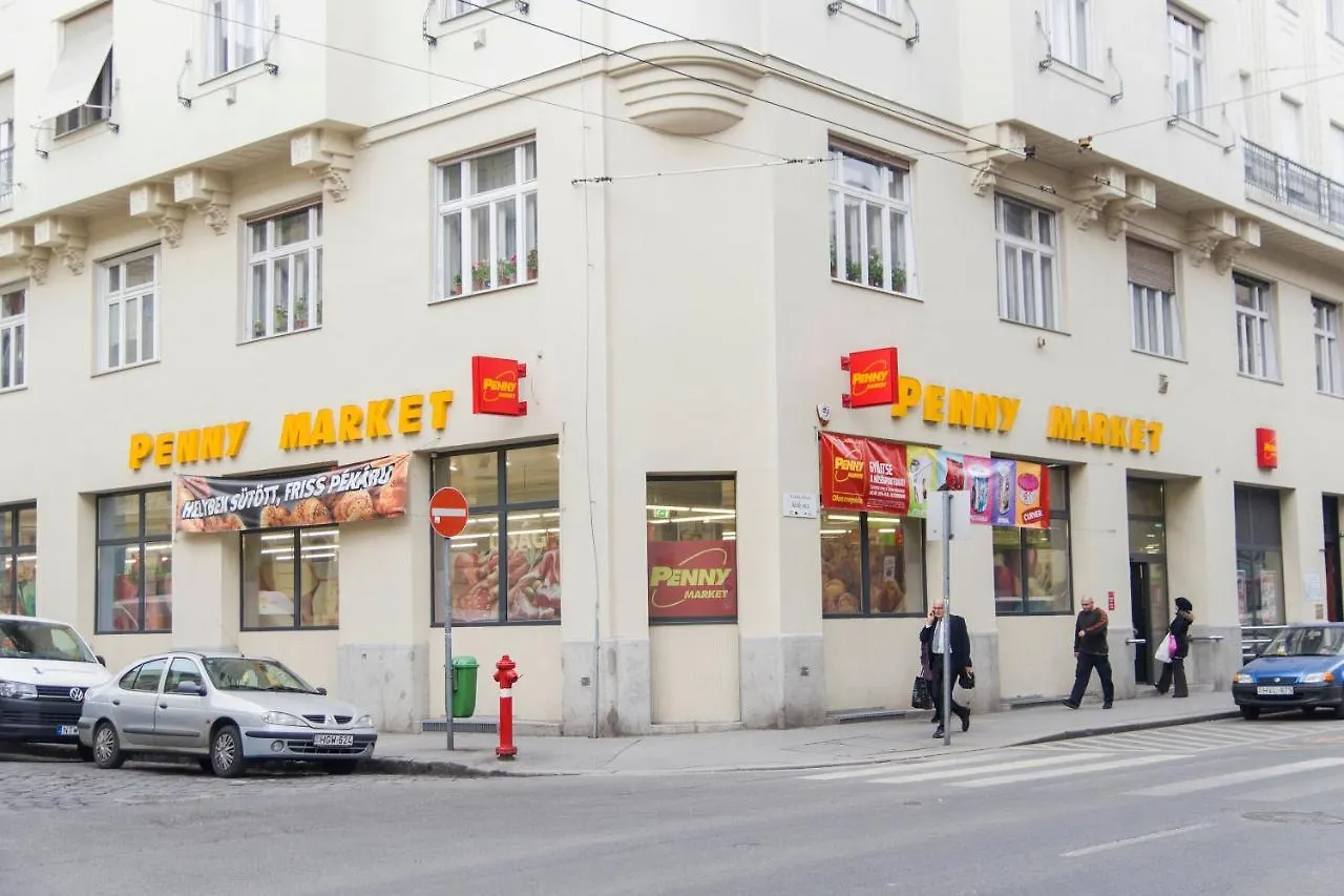 King Studio - Promo @King Str.@Heroes Square Budapest Hungary